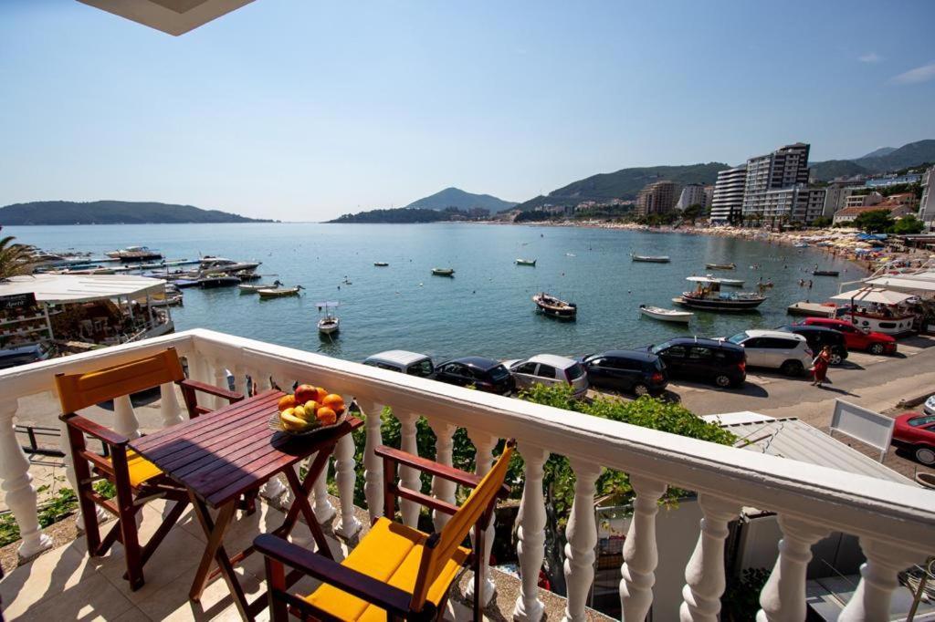 Acika Apartments Rafajlovići Kültér fotó