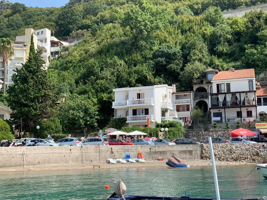 Acika Apartments Rafajlovići Kültér fotó