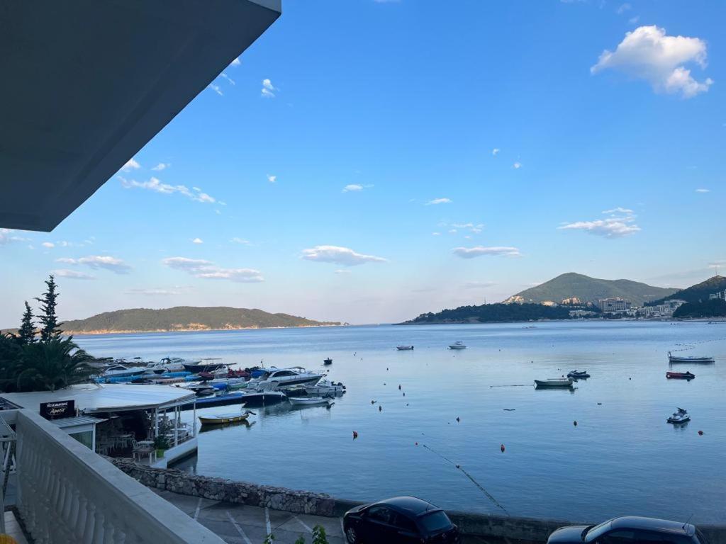 Acika Apartments Rafajlovići Kültér fotó